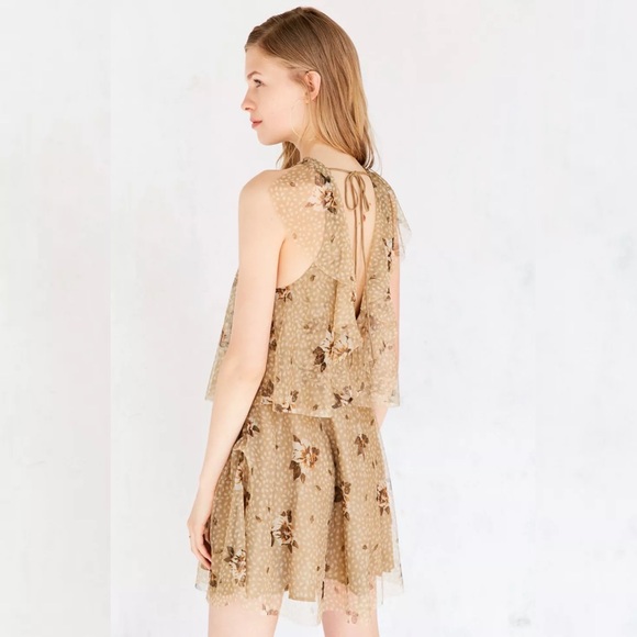 Urban Outfitters Kimchi Blue Mickie Floral Twofer Swing Mini Dress 0 - Picture 4 of 11